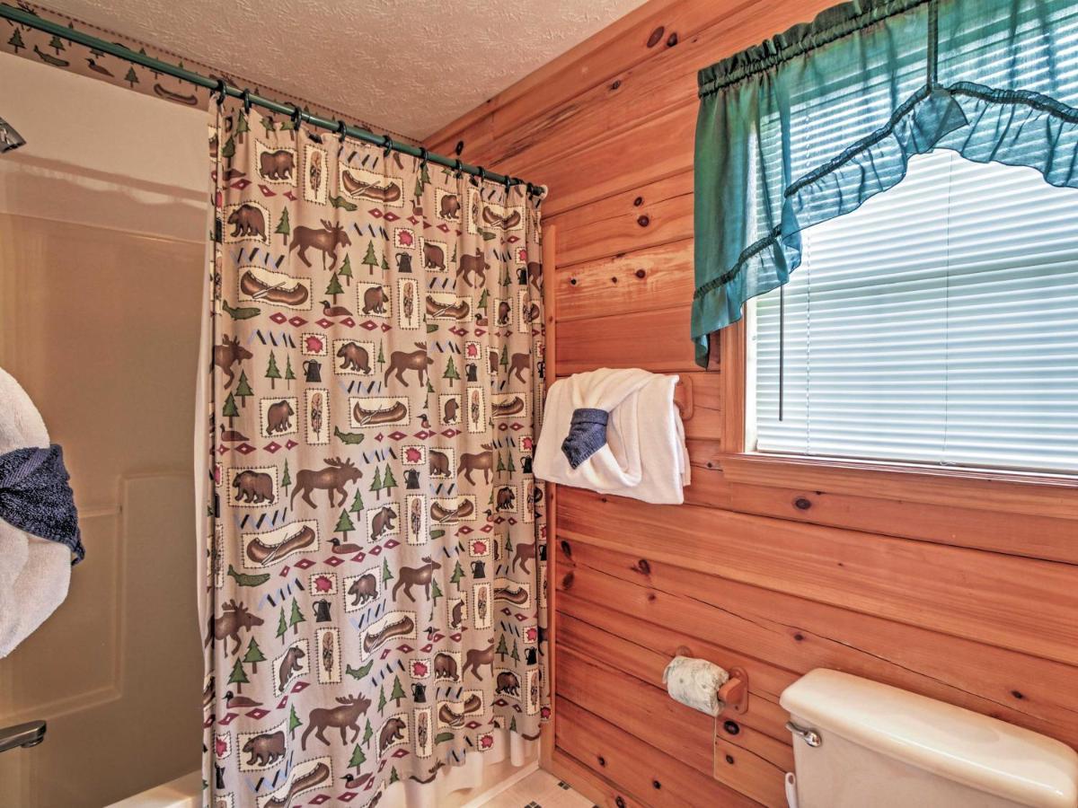 Idyllic Cabin With Hot Tub Less Than 2 Mi To Dollywood! Севьервилл Экстерьер фото
