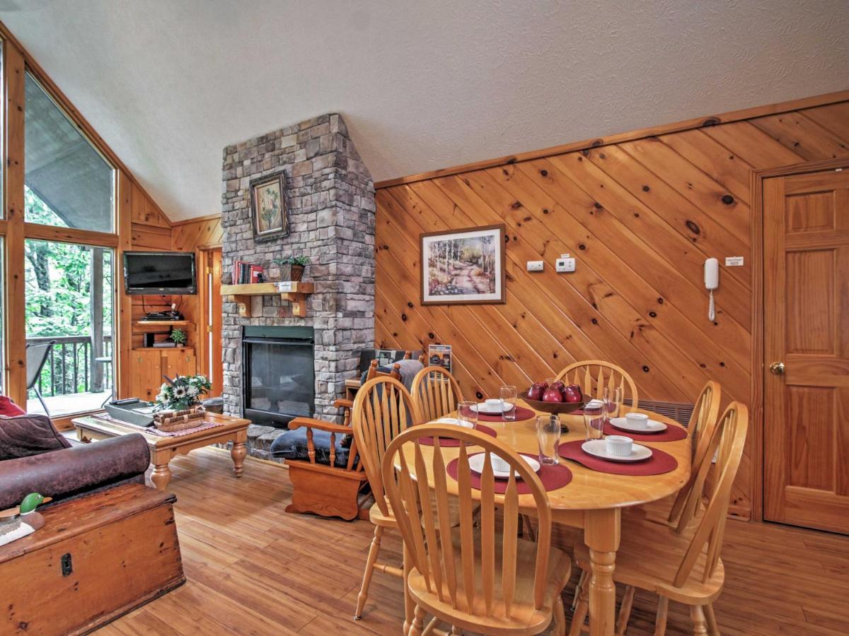 Idyllic Cabin With Hot Tub Less Than 2 Mi To Dollywood! Севьервилл Экстерьер фото