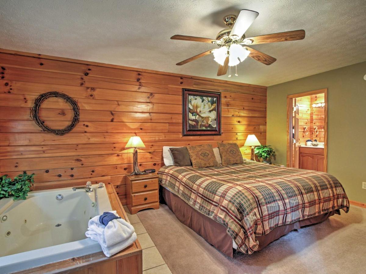 Idyllic Cabin With Hot Tub Less Than 2 Mi To Dollywood! Севьервилл Экстерьер фото